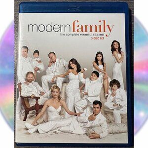 MODERN FAMILY (2011) - The Complete Second Season - Blu-ray